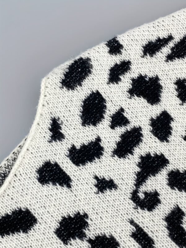 Stylish Color Block Leopard Print Sweater, Crew Neck Long Sleeve Sweater, Casual Tops For Fall & Winter, Women's Clothing